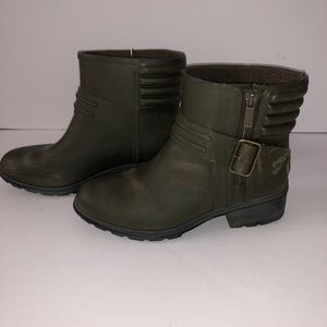 Ladies Sperry Rain ankle boots